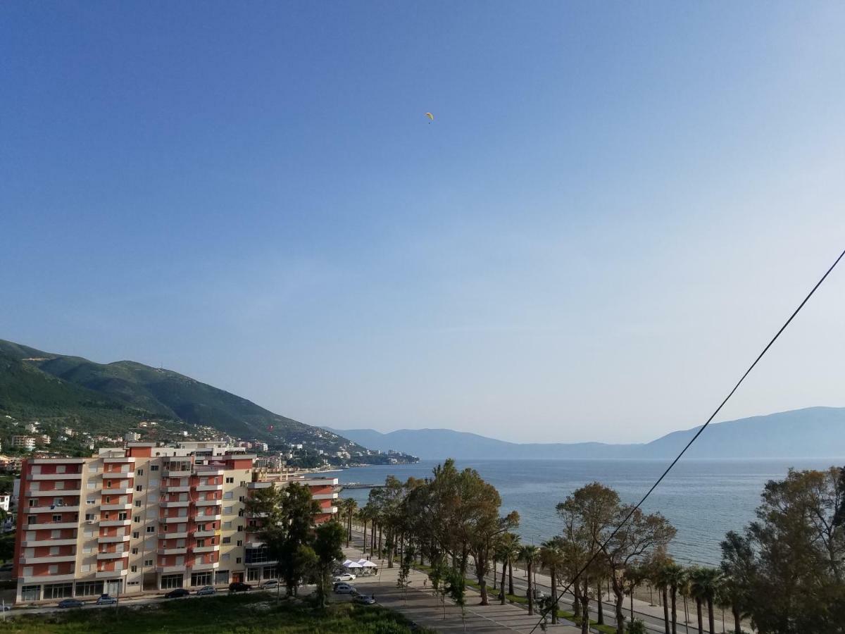 Janine's Seafront Apartment *